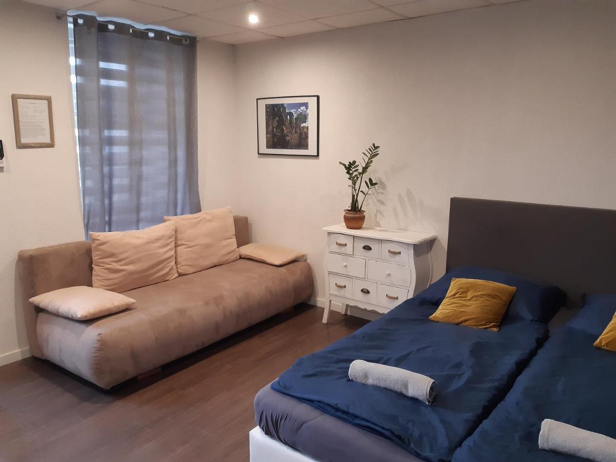 Ady Apartman Tata Ngoại thất bức ảnh